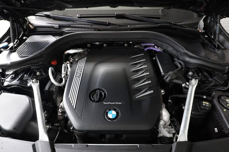 BMW Řada 6 630d xDrive Gran Turismo - fotka 12 z 31