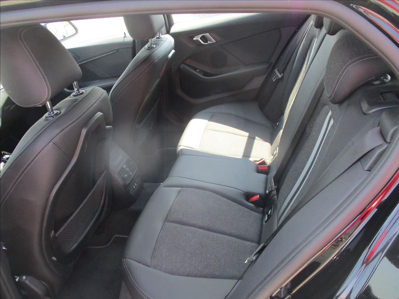 BMW Řada 1 1,5 118i,automat,servis,DPH,CZ - fotka 11 z 29