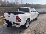 Toyota Hilux DC 2,4 D-4D 6 MT Active 4X4 - náhled 7