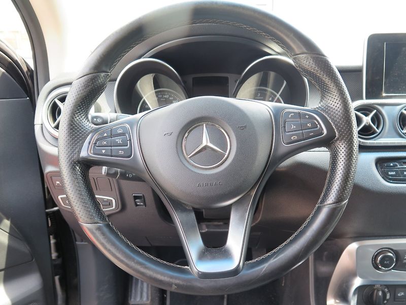 Mercedes-Benz Třídy X (2017) X250d,automat,4x4,motor venku - fotka 5 z 21