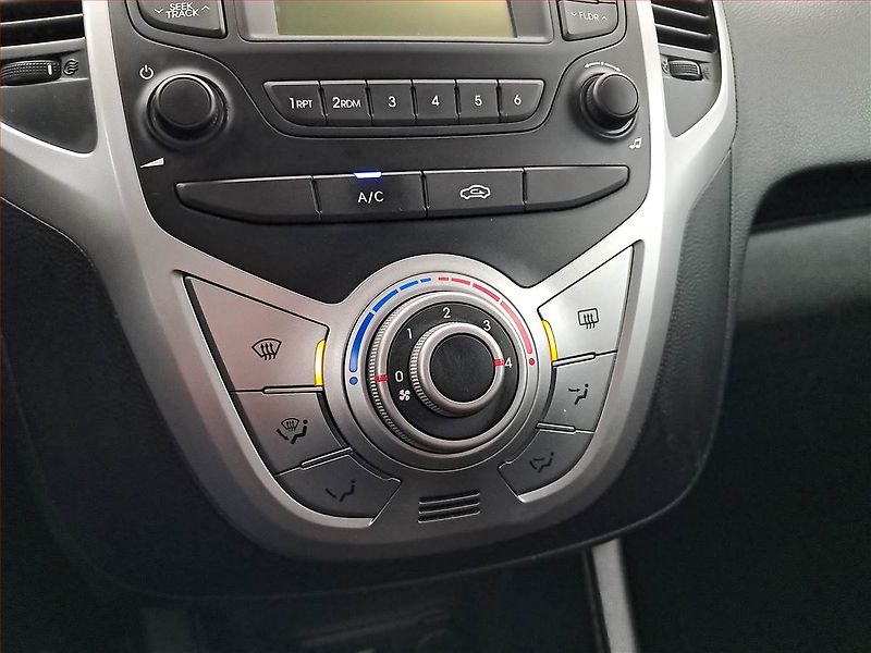 Hyundai ix20 (2016) 1.4 CVVT, ČR,1.maj, Tempomat - fotka 13 z 16