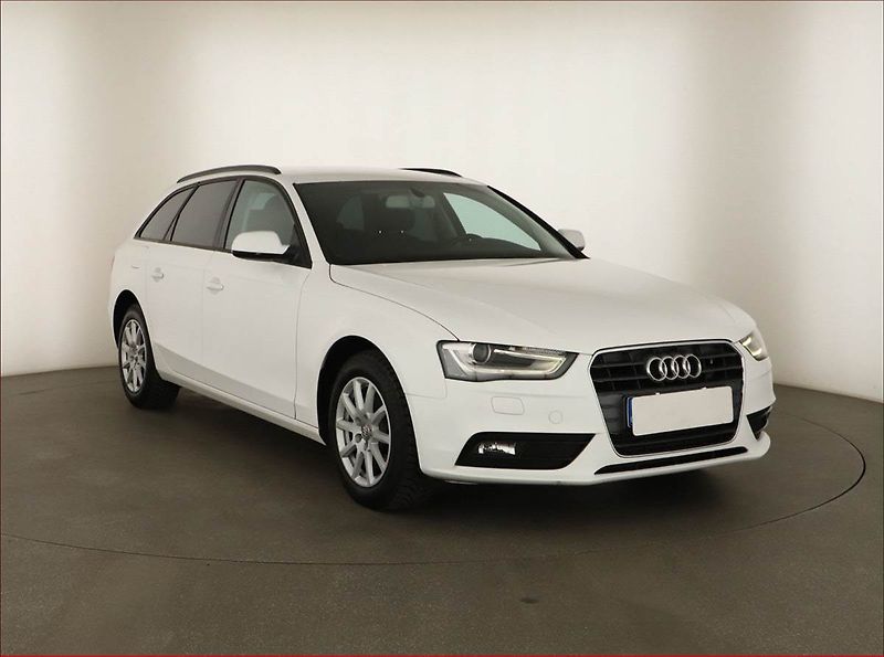 Audi A4 (2013) Ambiente 1.8 TFSI, Serv.kniha - fotografie inzerátu