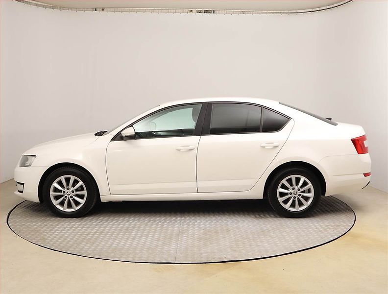 Škoda Octavia (2017) 1.6 TDI, Serv.kniha, Tempomat - fotka 3 z 17