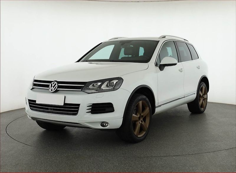 Volkswagen Touareg (2012) 3.0 TDI, 4X4, Automat, Kůže - fotka 2 z 16