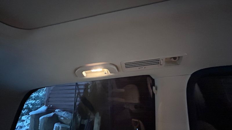 Mercedes-Benz Třídy V (2023) 300 Exclusive L 4M AIR LEDNICE - fotka 22 z 46