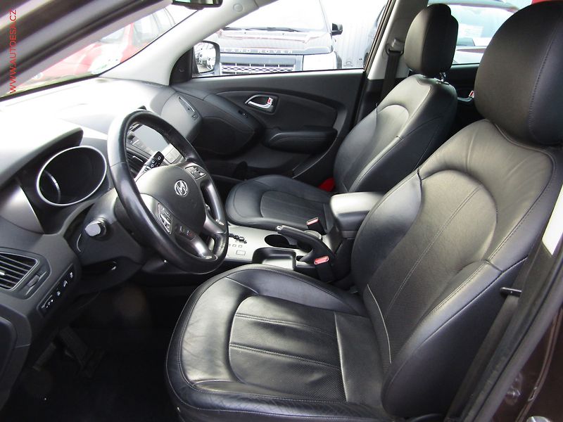 Hyundai ix35 (2015) 2.0 CRDi 4X4, Style, AT - fotka 9 z 19