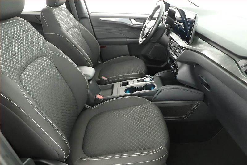 Ford Kuga (2024) Titanium 1.5 EcoBoost - fotka 7 z 20