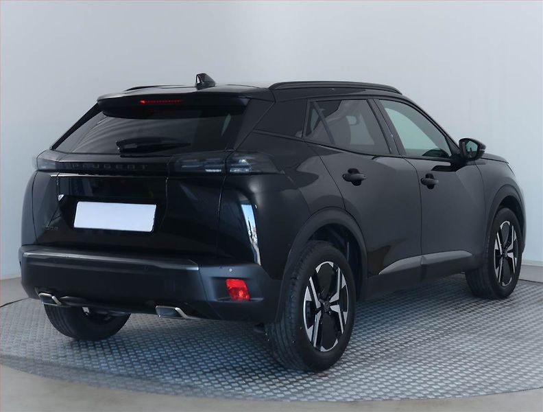 Peugeot 2008 (2025) Allure 1.2 PureTech - fotka 5 z 18