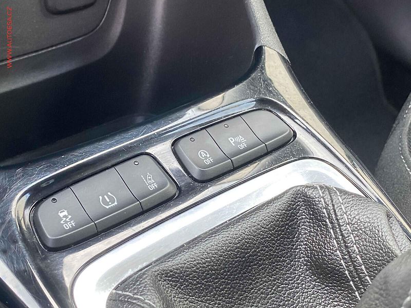 Opel Crossland X (2018) 1.2T, Edition, +kola - fotka 14 z 19