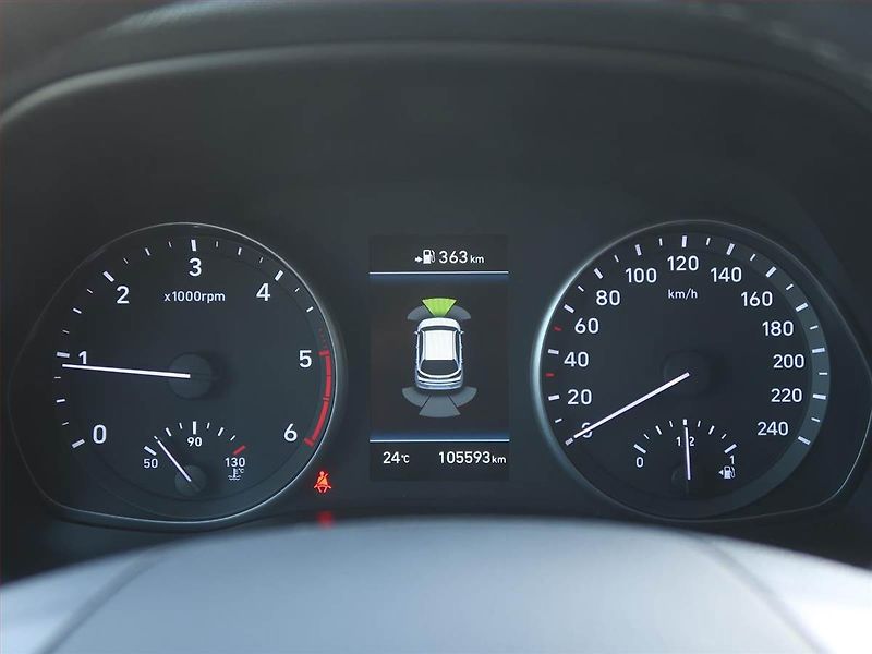 Hyundai i30 (2019) 1.6 CRDi, Tempomat - fotka 11 z 18