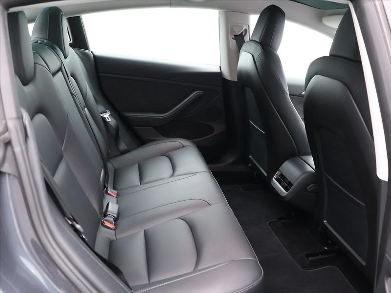 Tesla Model 3 Long Range 75kWh AWD sOH 93,2% - fotka 13 z 32