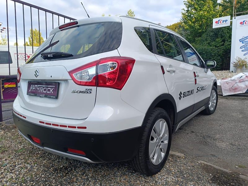 Suzuki SX4 S-Cross 1.6/88kW - fotka 7 z 24