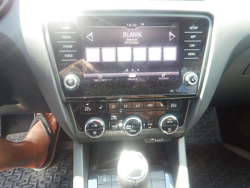 Škoda Octavia 1.6 TDI 85 KW DSG - fotka 12 z 15
