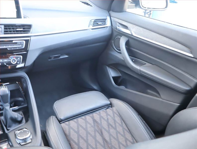 BMW X1 (2016) xDrive25d, 4X4, Automat - fotka 8 z 17