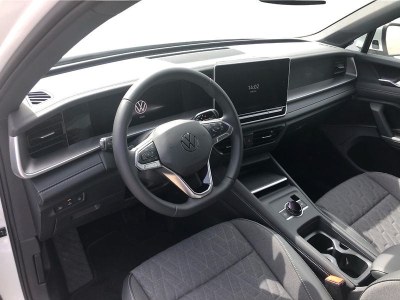 Volkswagen Tayron People 1,5 TSI 150 kW eHybrid - fotka 5 z 30