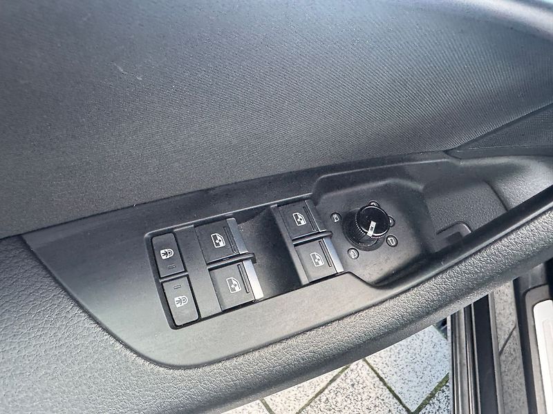 Audi A6 2,0TDI 150kW Tažné, Matrix - fotka 5 z 23