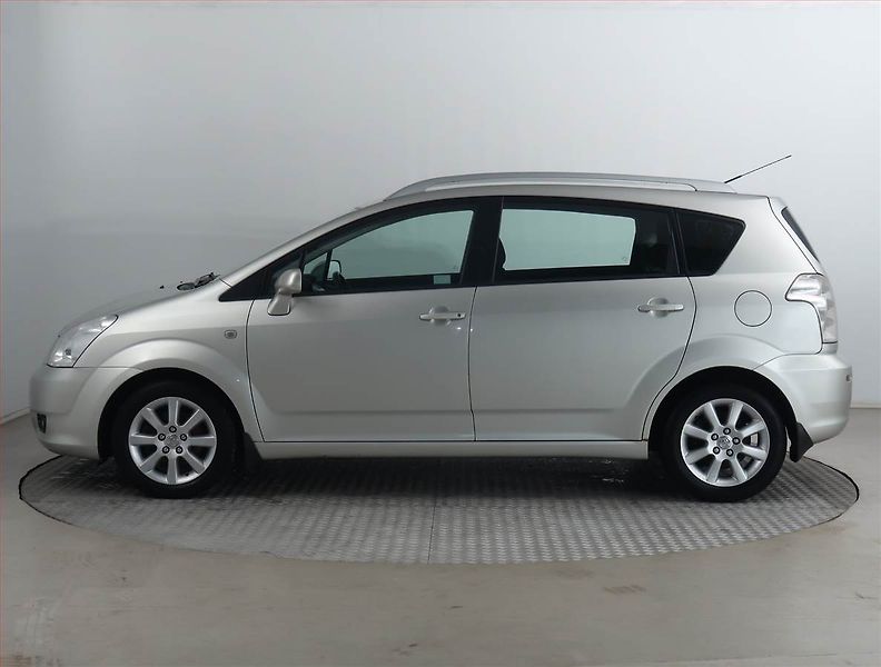 Toyota Corolla Verso (2005) 2.2 D-4D, nová STK, Tažné - fotka 3 z 17