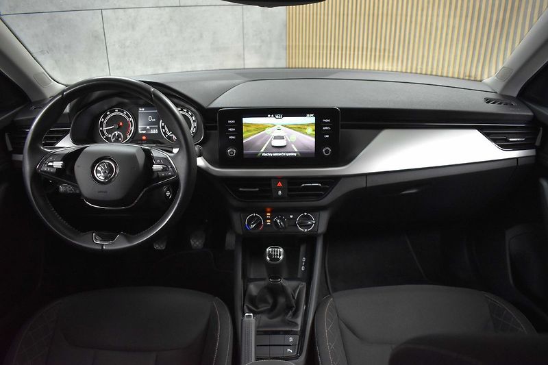 Škoda Scala 1.0 TSI 81kW *KAMERA*ACC* - fotka 7 z 38