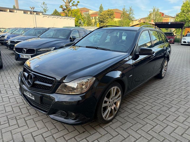 Mercedes-Benz Třídy C 2.2 CDI - AMG Paket - Facelift - fotka 1 z 14