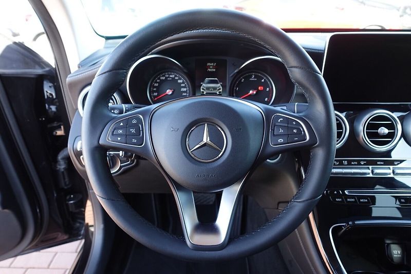 Mercedes-Benz GLC 220 d 4Matic 125 kW - fotka 19 z 31