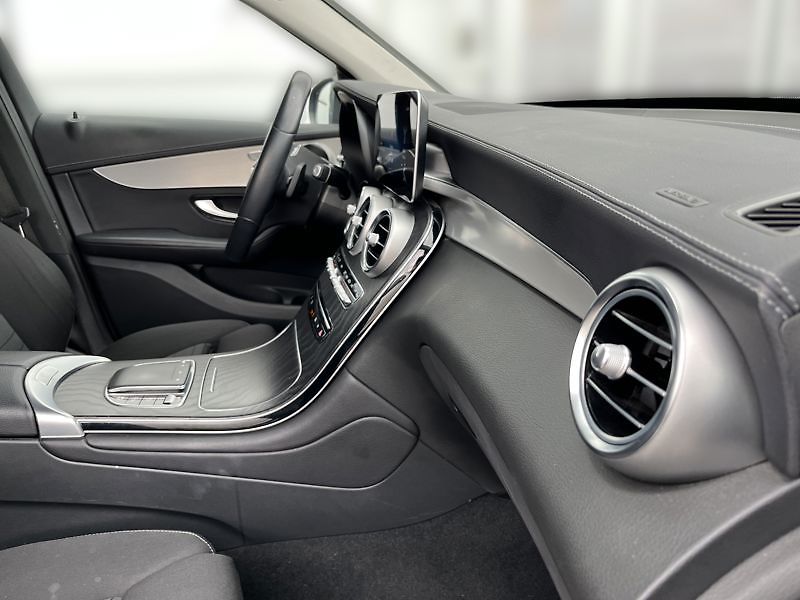 Mercedes-Benz GLC SUV 220 d 4MATIC - fotka 18 z 21