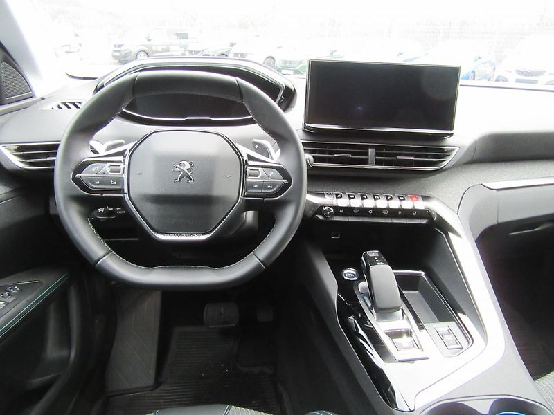 Peugeot 3008 (2021) ALLURE PG Hybrid 225k e-EAT8 - fotka 3 z 24