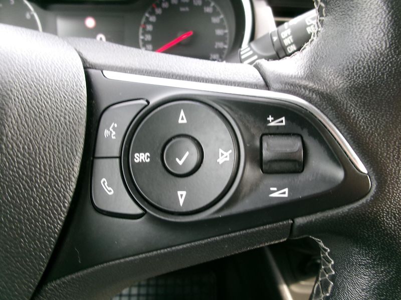 Opel Crossland (2022) 1,2PT FULLLED AC NAVI CAM - fotka 19 z 37