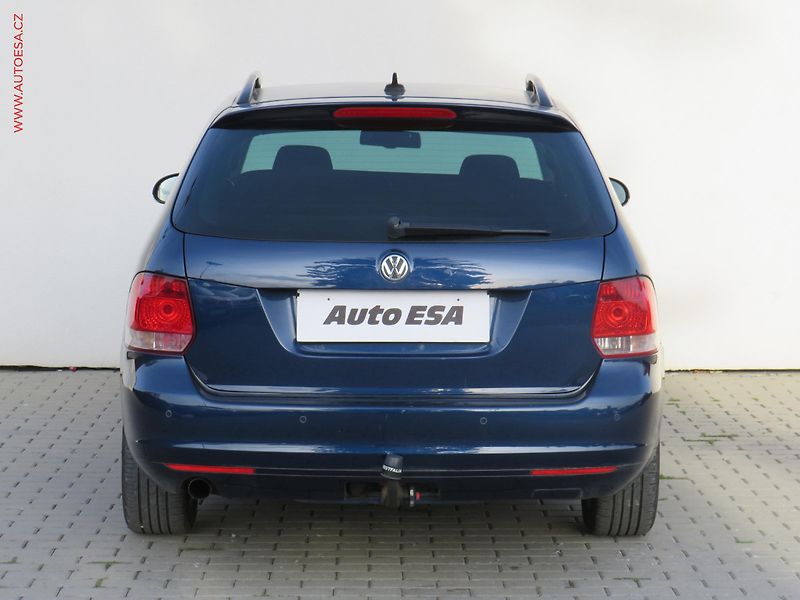 Volkswagen Golf (2013) 1.6TDi, 1.maj, AC, TZ, navi - fotka 5 z 20