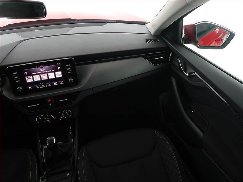 Škoda Kamiq (2024) Ambition 1.0 TSI - fotka 8 z 24
