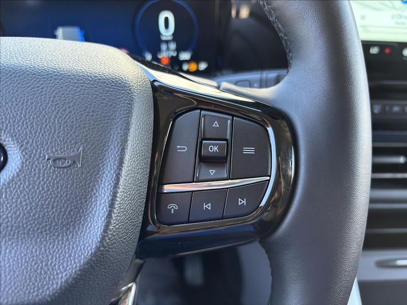 Ford Tourneo Custom 2,0 EcoBlue 125kW Active AWD - fotka 37 z 52