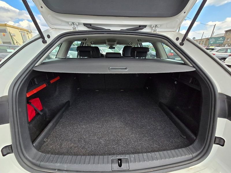 Škoda Octavia (2023) 1.5 TGi 96KW Amb - fotka 17 z 23