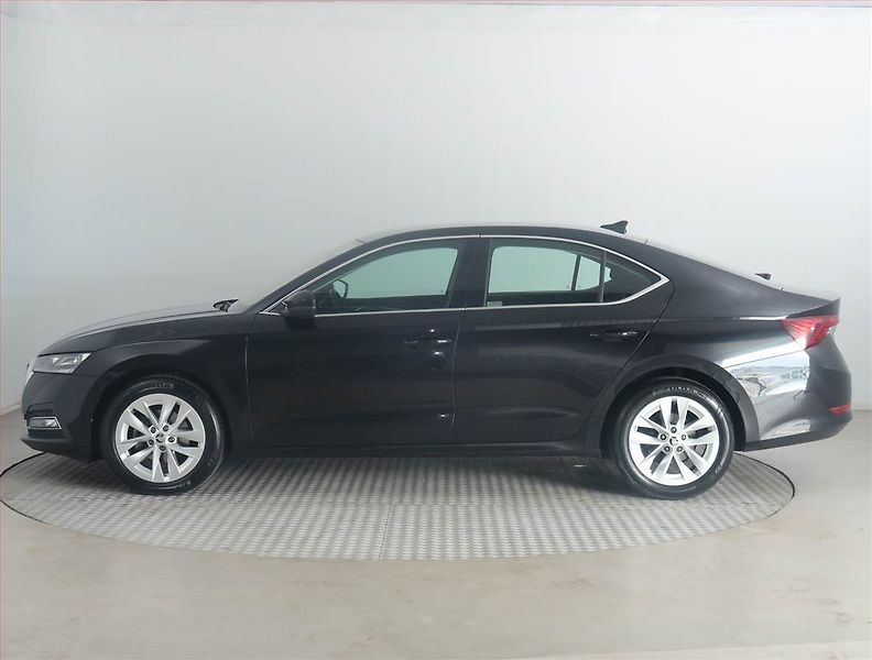 Škoda Octavia (2023) 2.0 TDI, Automat, ČR,1.maj - fotka 3 z 19