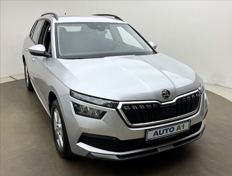 Škoda Kamiq 1,0 DSG AC LED VÝHŘEV SENZORY - fotka 3 z 36