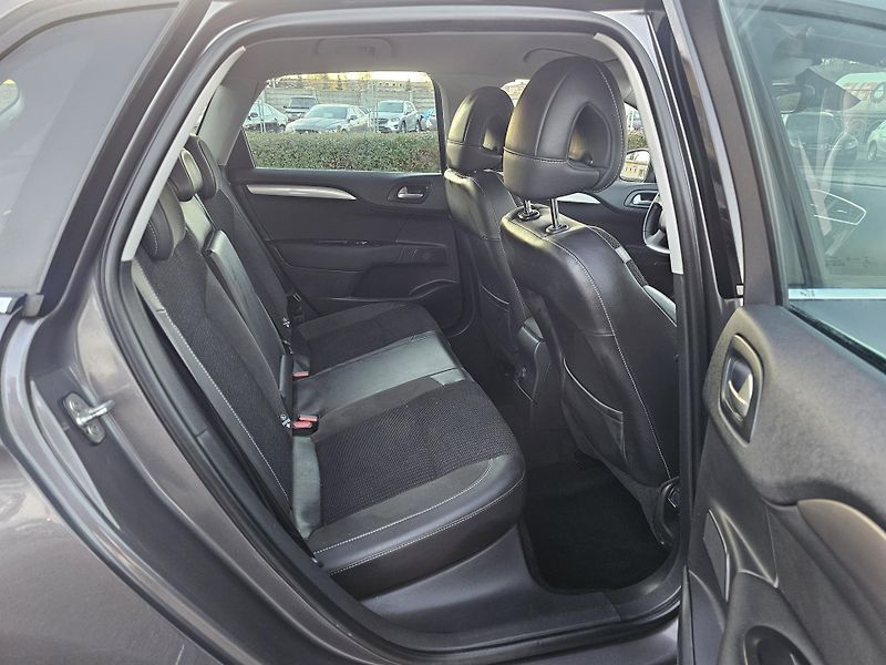 Citroën C4 (2016) 1.2 81kW SHINE,81 000 KM !!! - fotka 38 z 47