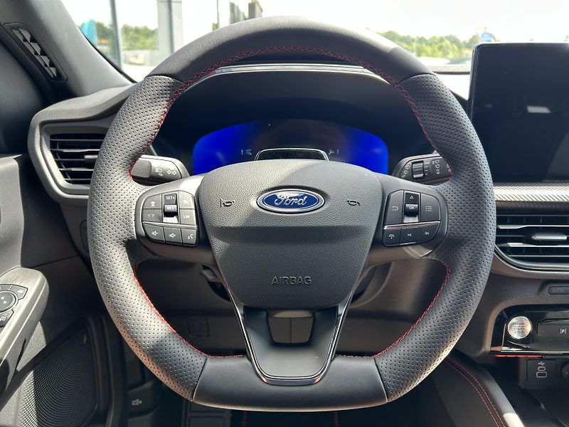 Ford Kuga ST-Line X 2.5 PHEV 178 kW - fotka 23 z 39