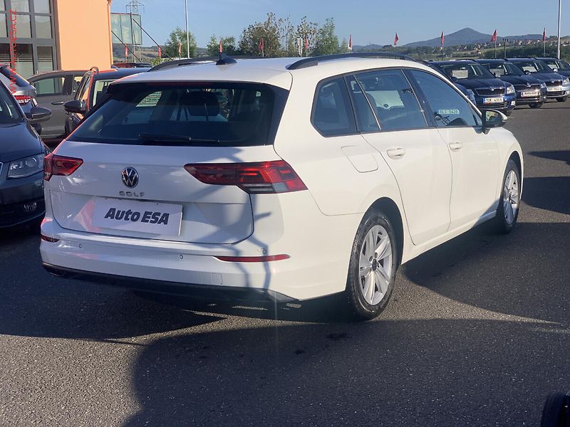 Volkswagen Golf (2021) 2.0TDi, 1.maj,ČR, Life - fotka 6 z 22