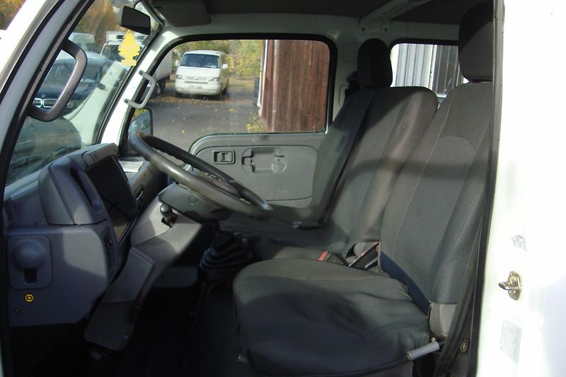 Nissan Cabstar (2003) 3.0TDi,88Kw,6-míst,STK+ME 9/28 - fotka 24 z 53