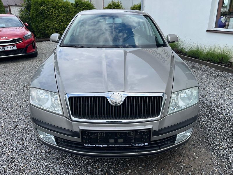 Škoda Octavia (2007) 1.9 TDI Bez DPF - fotka 7 z 21