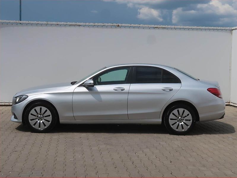 Mercedes-Benz Třídy C (2017) C 220 d 4MATIC , 4X4, Automat - fotka 3 z 16