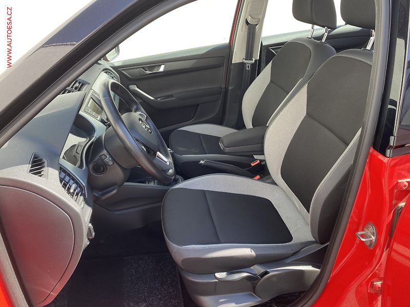 Škoda Fabia (2015) 1.4 TDi, Ambition, +kola - fotka 9 z 16