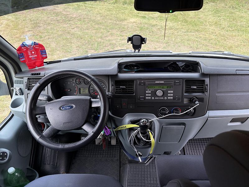 Ford Transit (2011) Ford Tranzit 2.2 TDCI 9 míst  - fotka 7 z 15