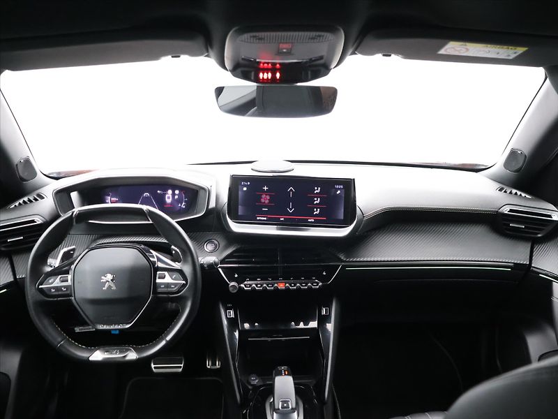 Peugeot 2008 1,2 PT114kW CZ GT-line - fotka 32 z 40