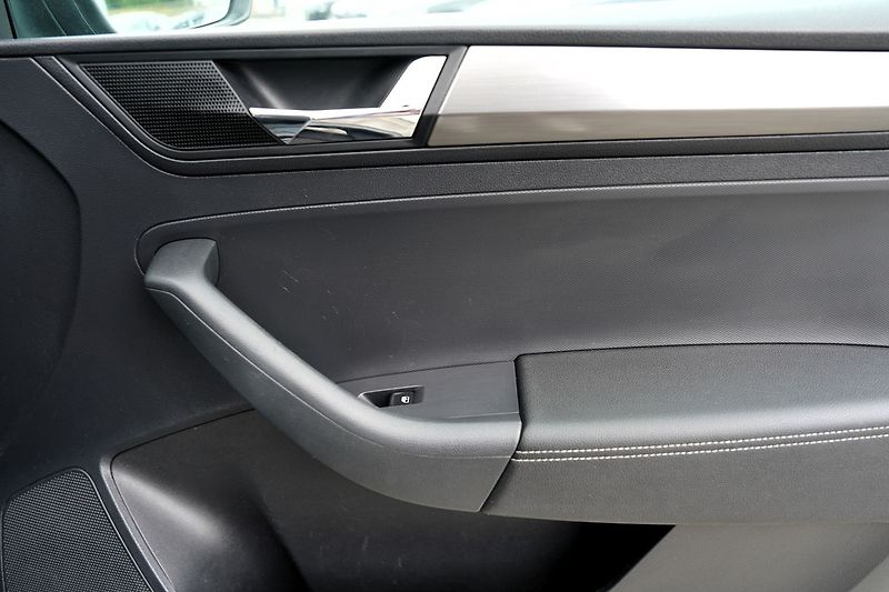 Škoda Rapid 1.0 TSI 95 PS Style/Al/LED/ČR - fotka 19 z 34