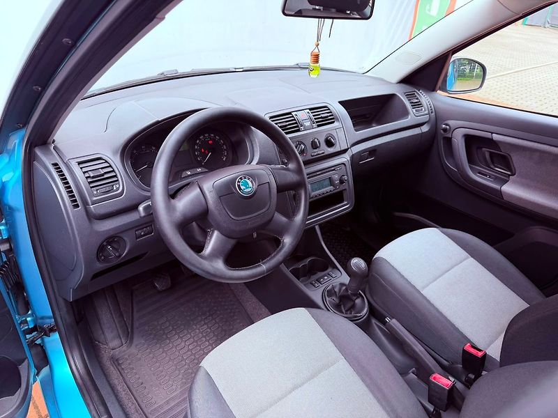 Škoda Roomster 1.2 TSi Ambition - fotka 12 z 21