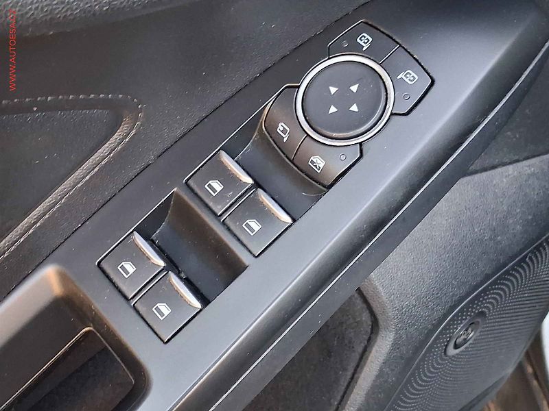 Ford Focus (2019) 1.5 TDCi, ČR, Titanium, LED - fotka 11 z 18