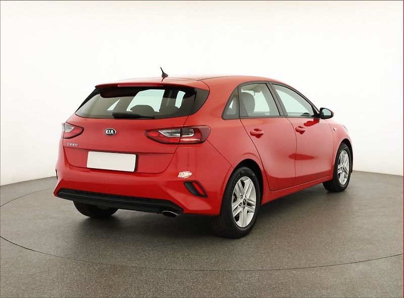 Kia Ceed (2019) 1.4 CVVT, Serv.kniha, Tempomat - fotka 5 z 18