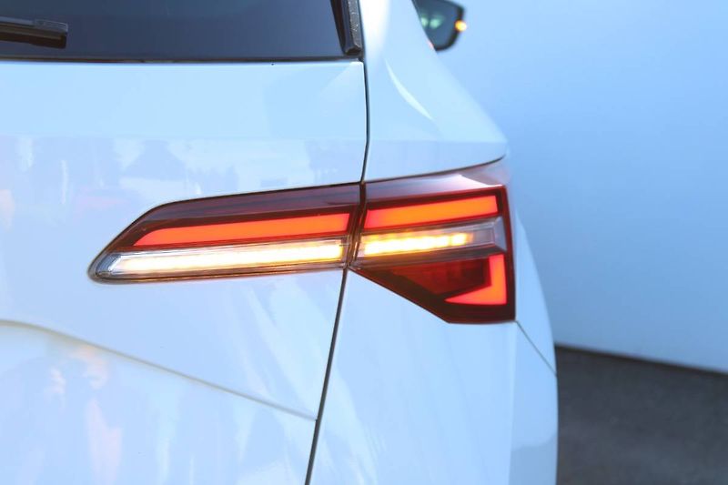 Škoda Karoq (2022) 1.5 TSI 110 kW LED manuál - fotka 34 z 35