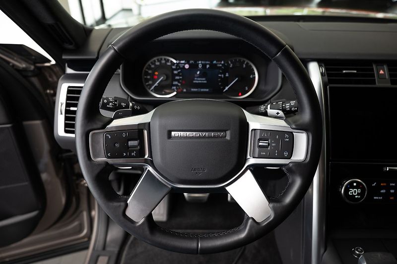 Land Rover Discovery D300 SE Approved/7 míst/ - fotka 6 z 27