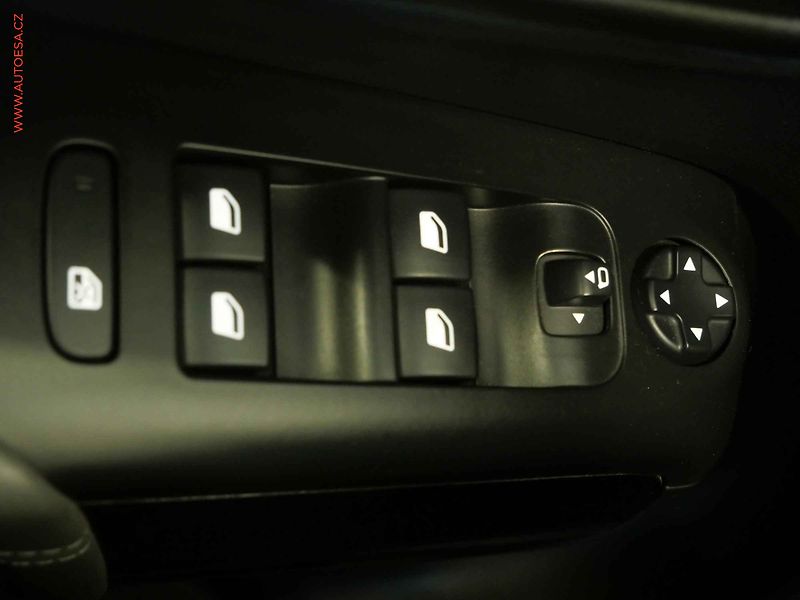 Citroën C5 Aircross (2019) 1.5 HDi, ČR, LED - fotka 14 z 22