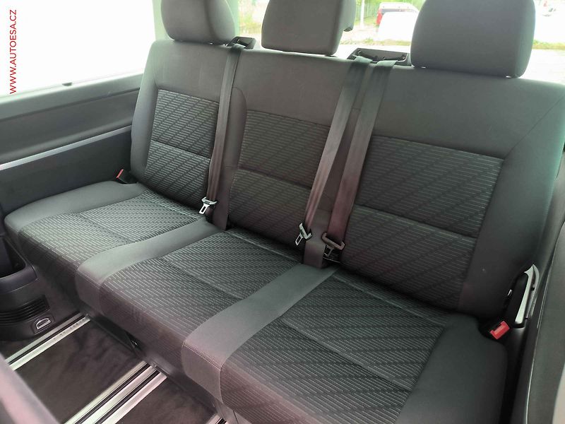 Volkswagen Multivan (2012) 2.0TDi, Comfortline, 103kW - fotka 11 z 19